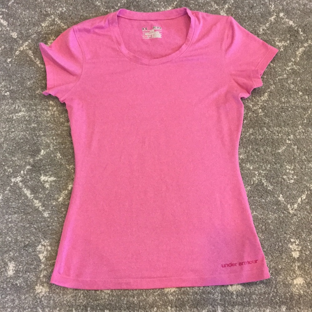 3 for $25 🎉 Like New Under Armour Fitted Workout Shirt